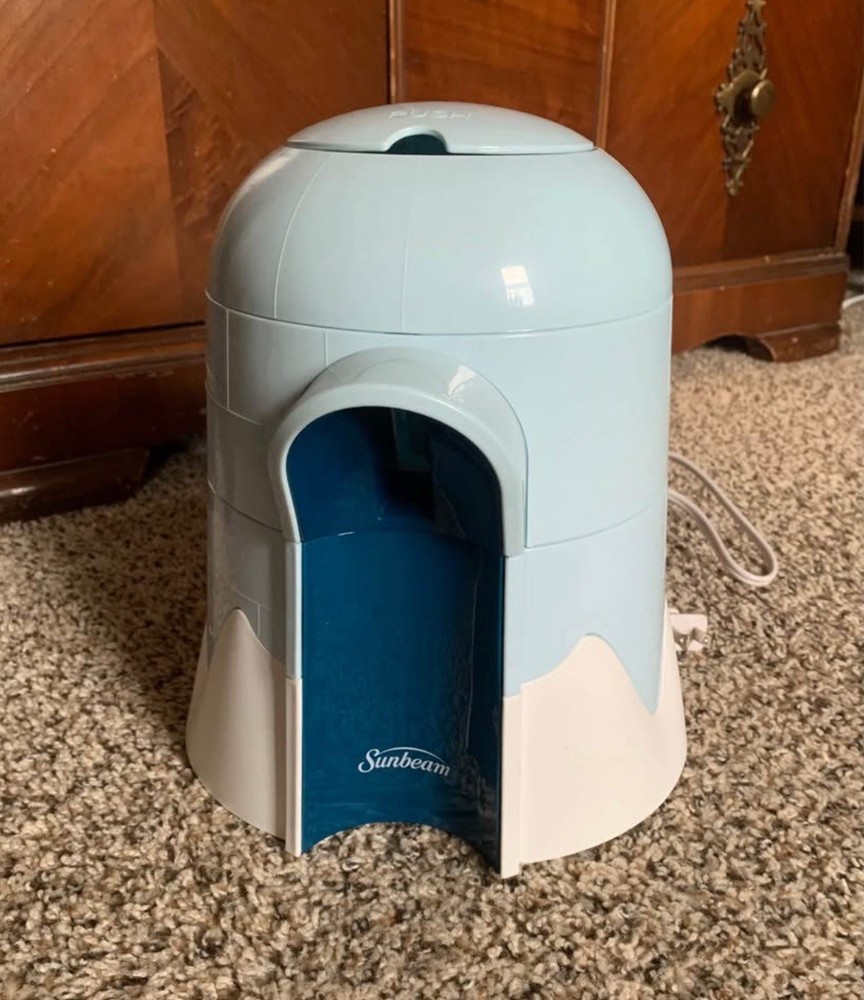Sunbeam Igloo Snow Cone Maker Blue White