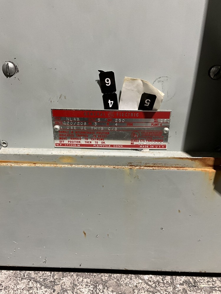 GE 250 Amp 208V Main Panelboard 3P 4W CD-227702 🟦