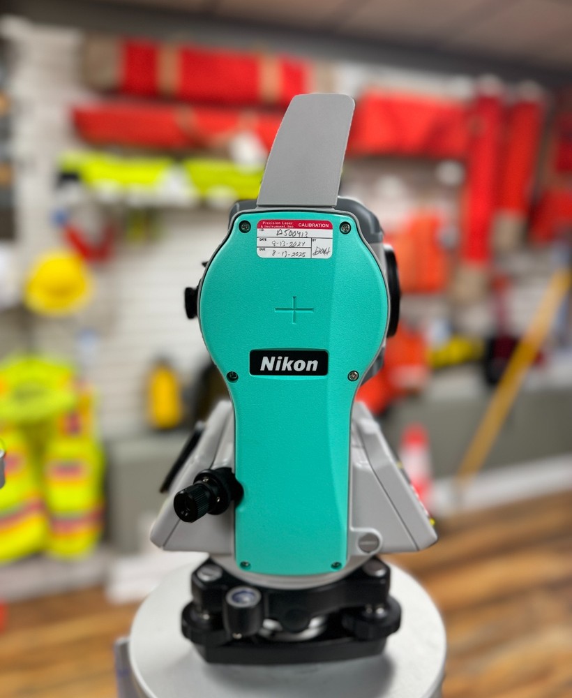 Pre Owned Nikon XF 2" Total Station