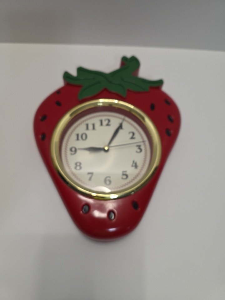 Vintage Decorative Strawberry Shaped Plastic Analog Wall Clock (Tested/Working)