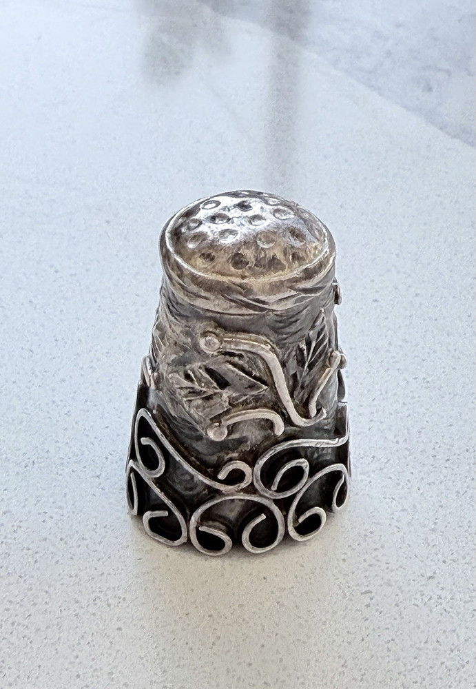 VINTAGE STERLING SILVER 925 MEXICAN SEWING THIMBLE SCROLL DESIGN