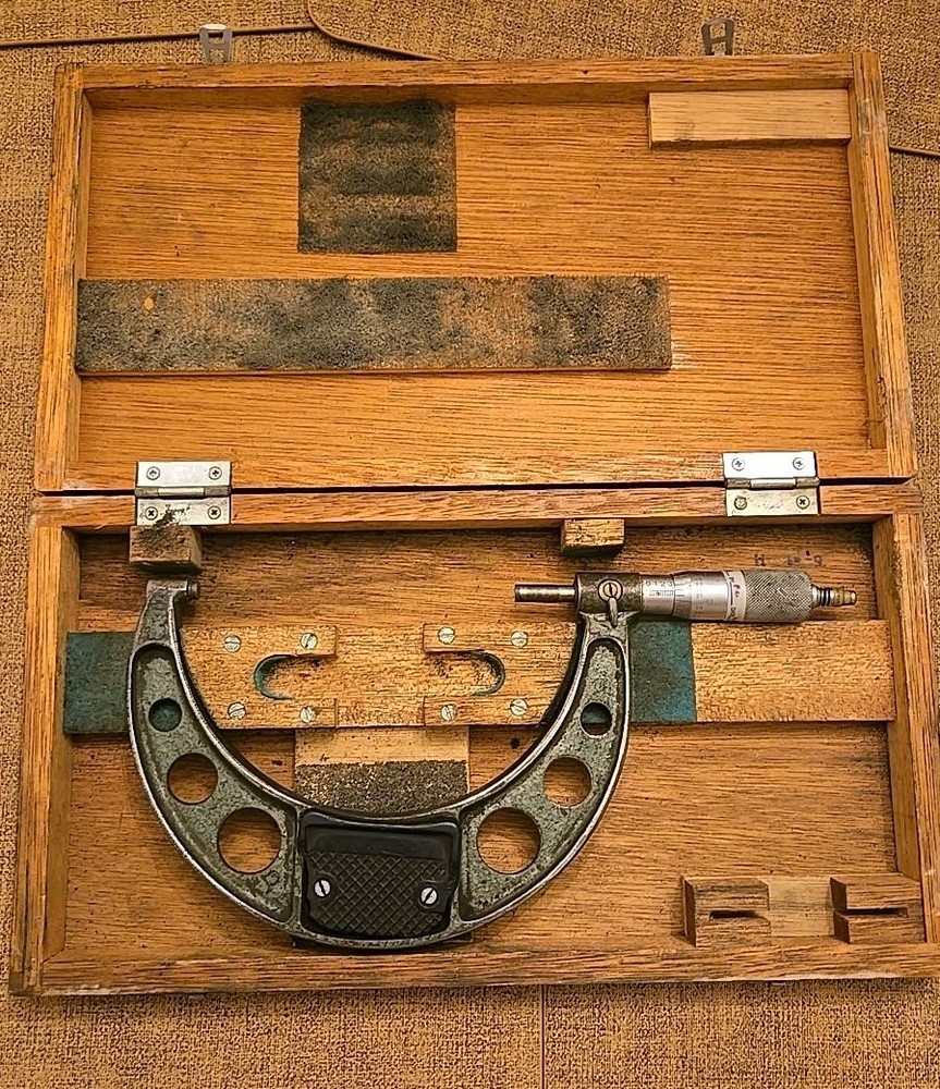 Mitutoyo 103-219 Outside Micrometer, 4-5" Range, .0001"