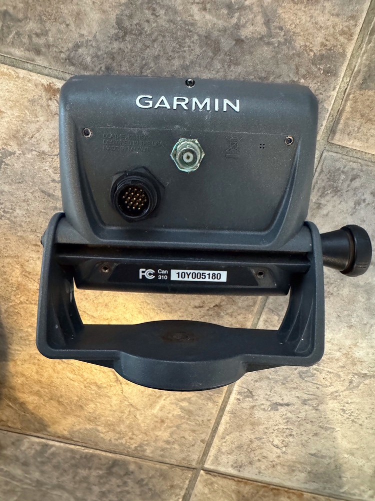 Garmin GPSmap 440S Chart Plotter w/Power Cable, Transducer, Mount, Works Great