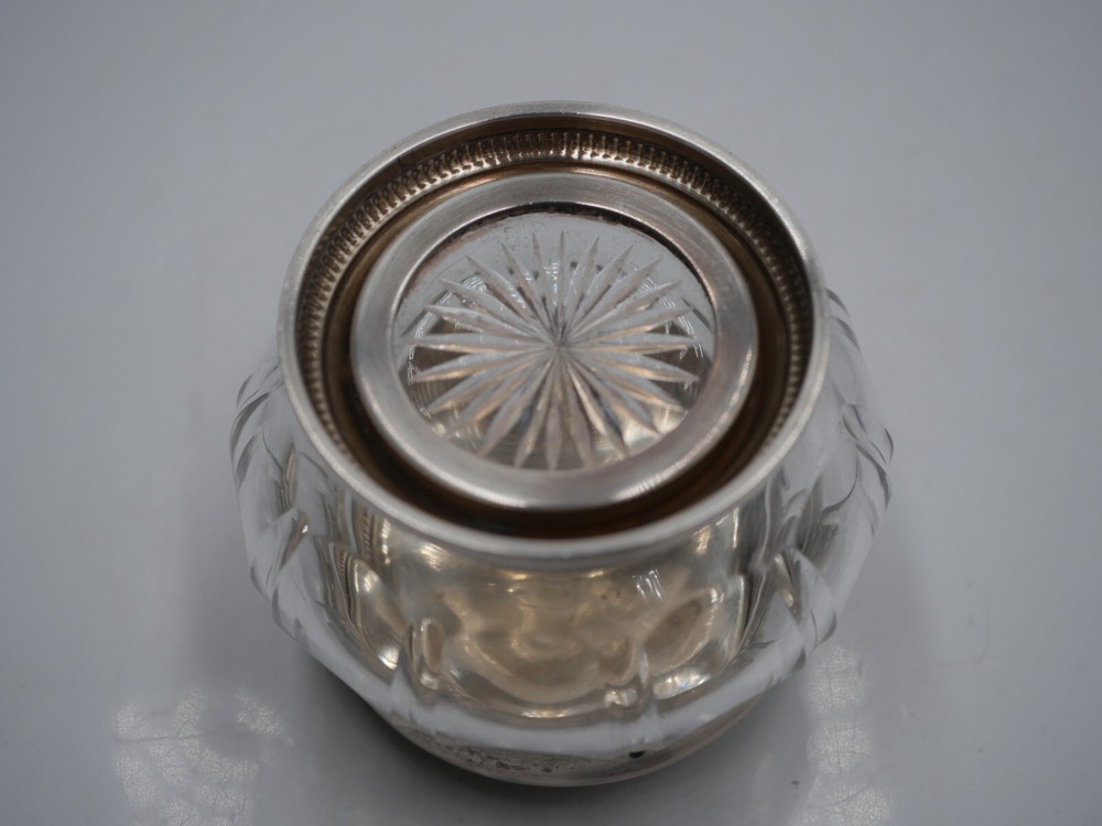 BEAUTIFUL SOLID SILVER POINCON MINERVA AND GLASS BOX