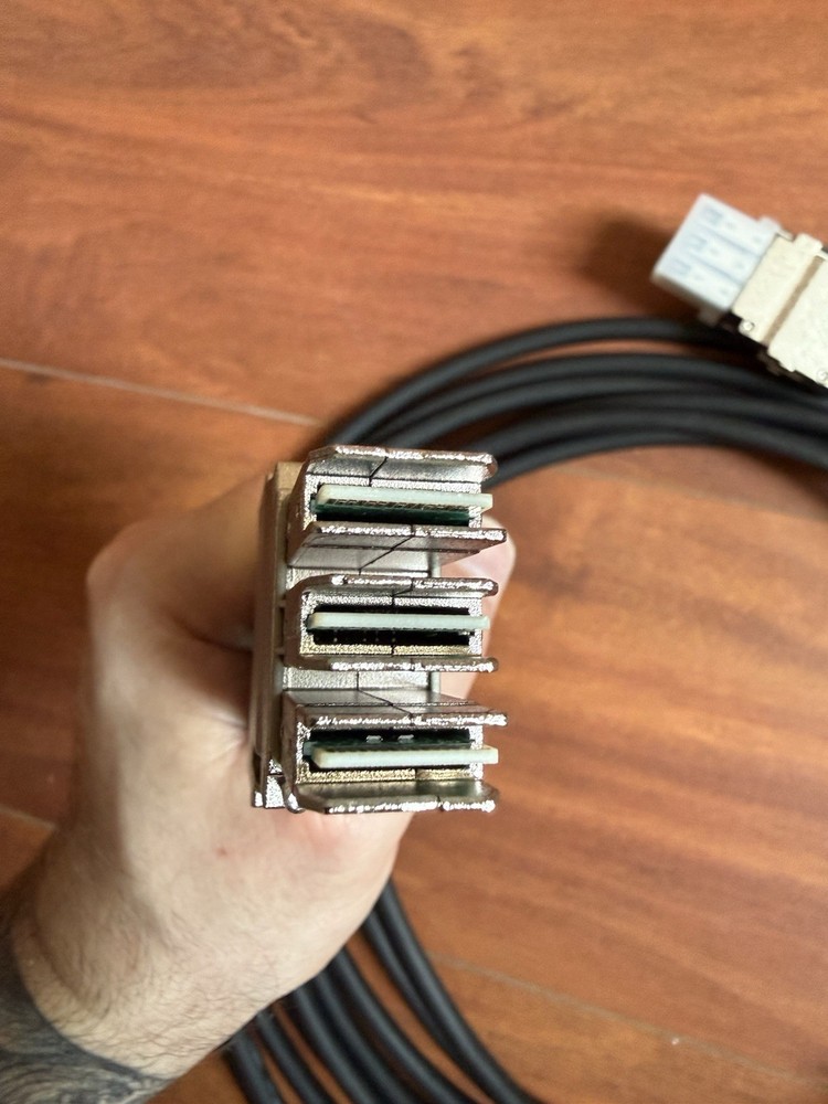 Cisco STACK-T1-3M stacking cables