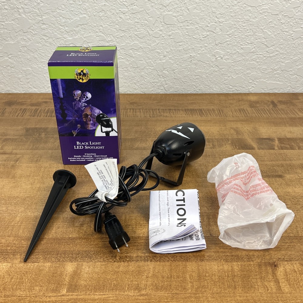 Black Light LED Spotlight Spirit Halloween 3 Function With Box