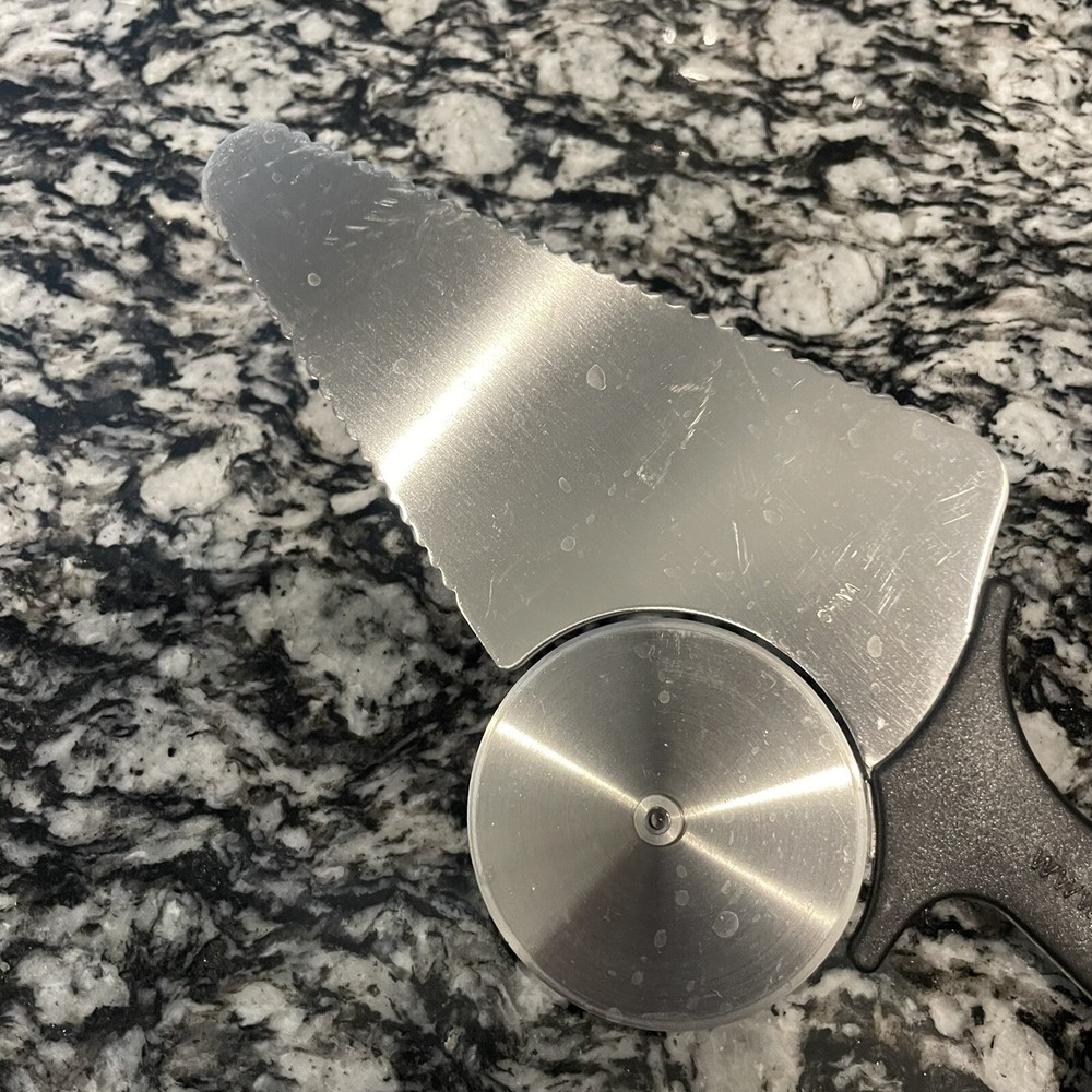 NuWave Pro Supreme Pizza Silicon Liner & Cutter/Server
