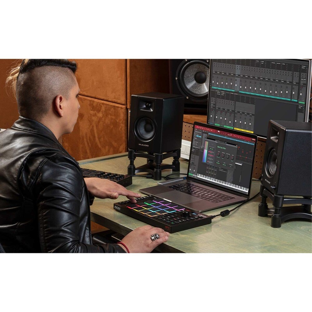 Akai Professional MPC STUDIO 2 Music Production Pad Controller w Case