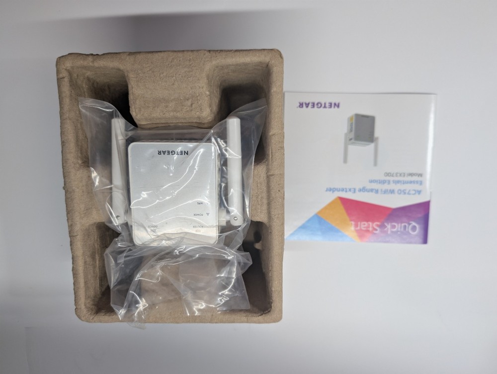 Netgear EX3700 Wifi Extender