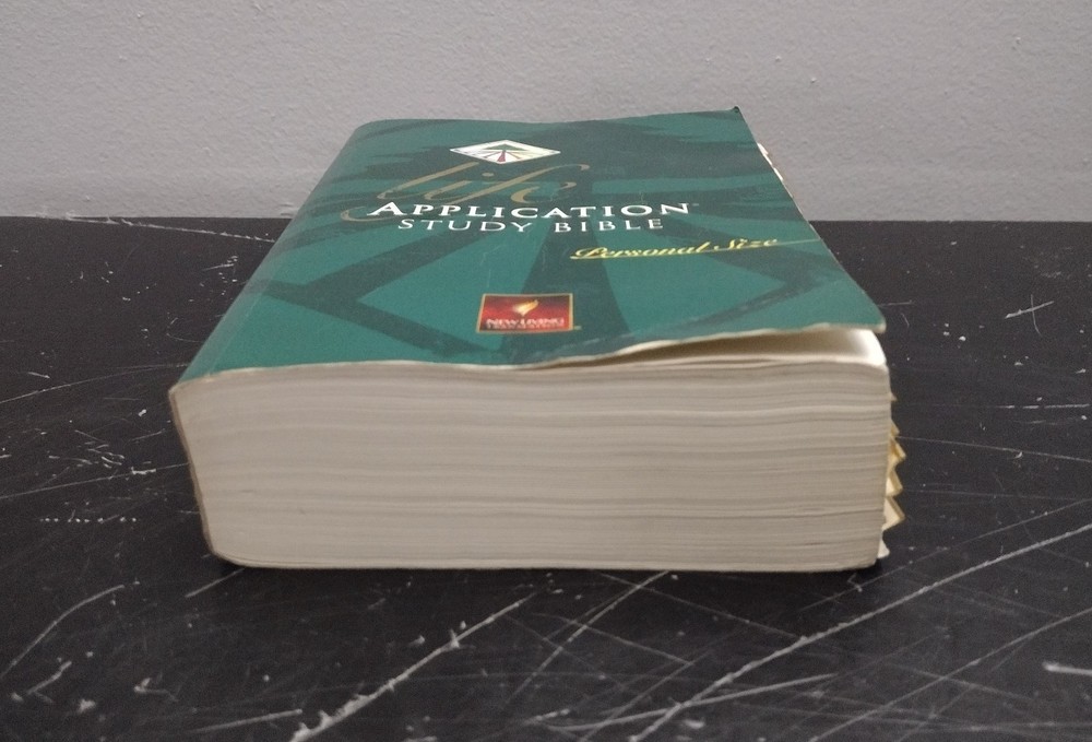 Life Application Study Bible NLT Personal Size w/ Thumb Index + Zip Carry Case