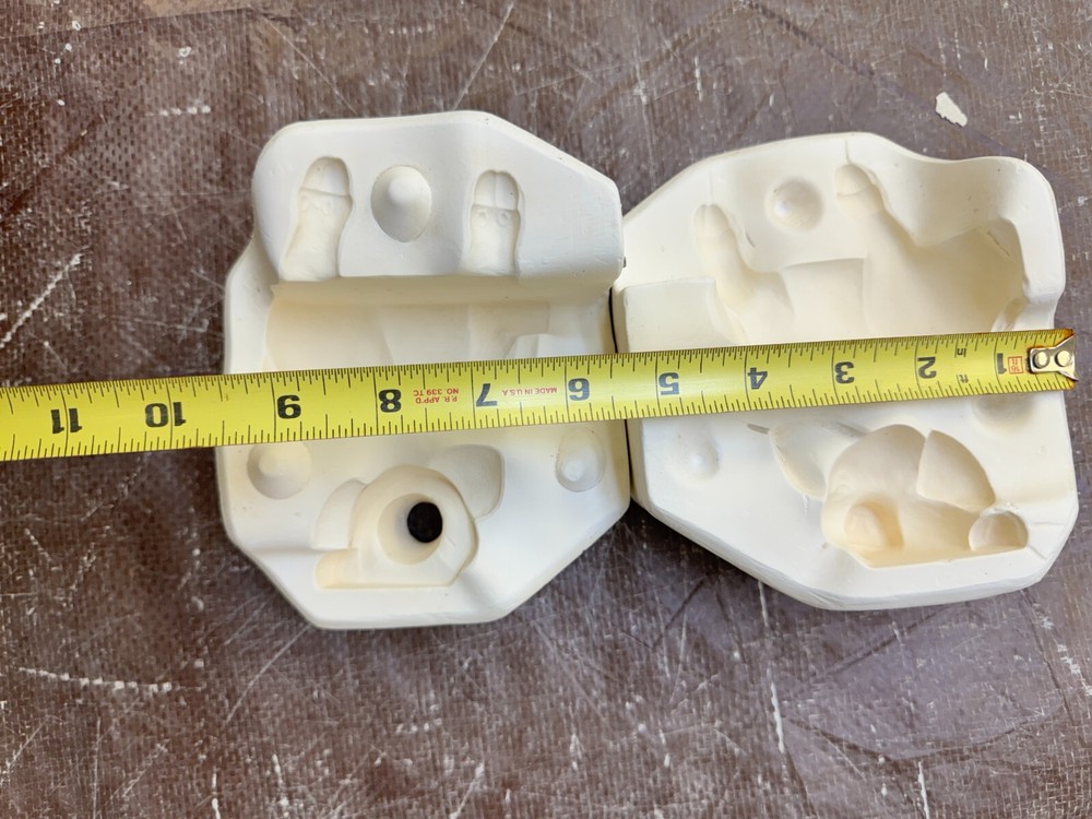 VINTAGE SCIOTO CERAMIC MOLD #2456 SMALL PIG SHELF SLEEPER