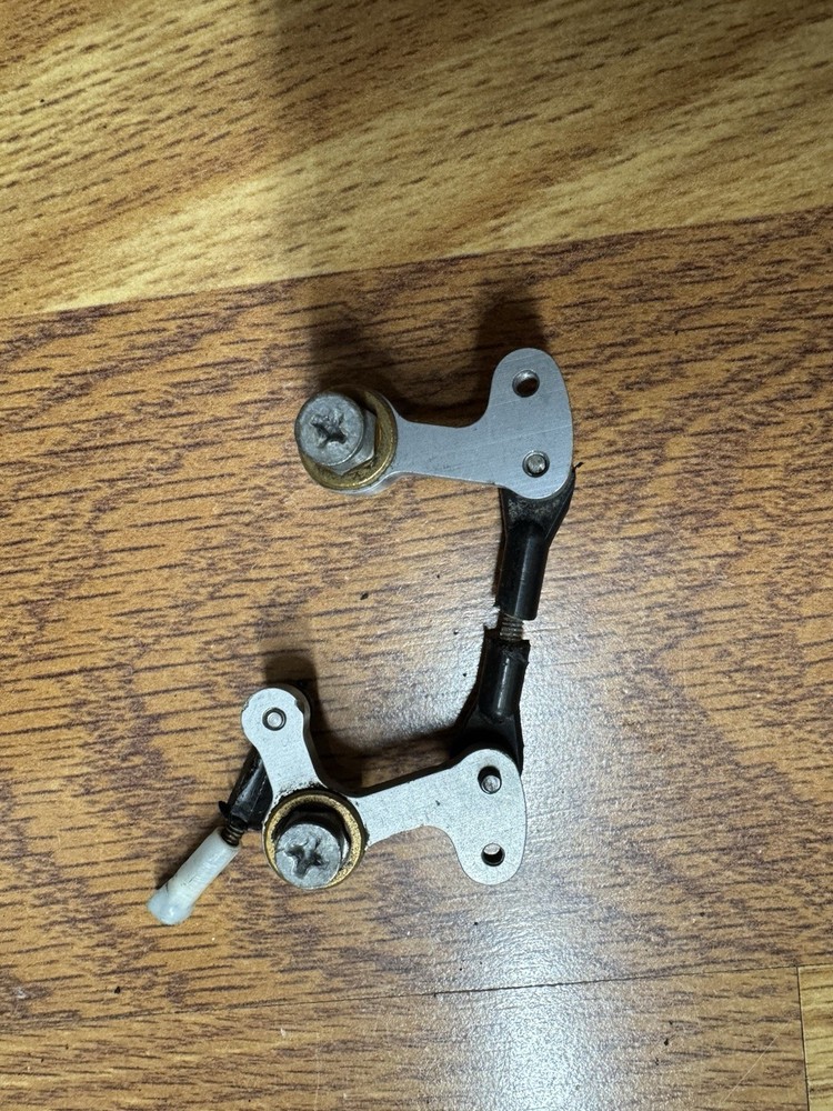 Team ASSOCIATED RC10 Buggy Steering Rack Bell Crank Aluminum