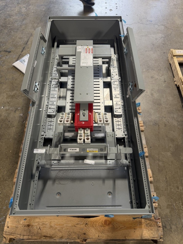 1-800 AMP 480V MAIN LUG MAIN DISTRUBITION PANELBOARD NEMA 1 SURFACE MOUNT 73"