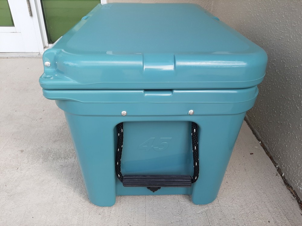 Yeti Tundra 45 Cooler
