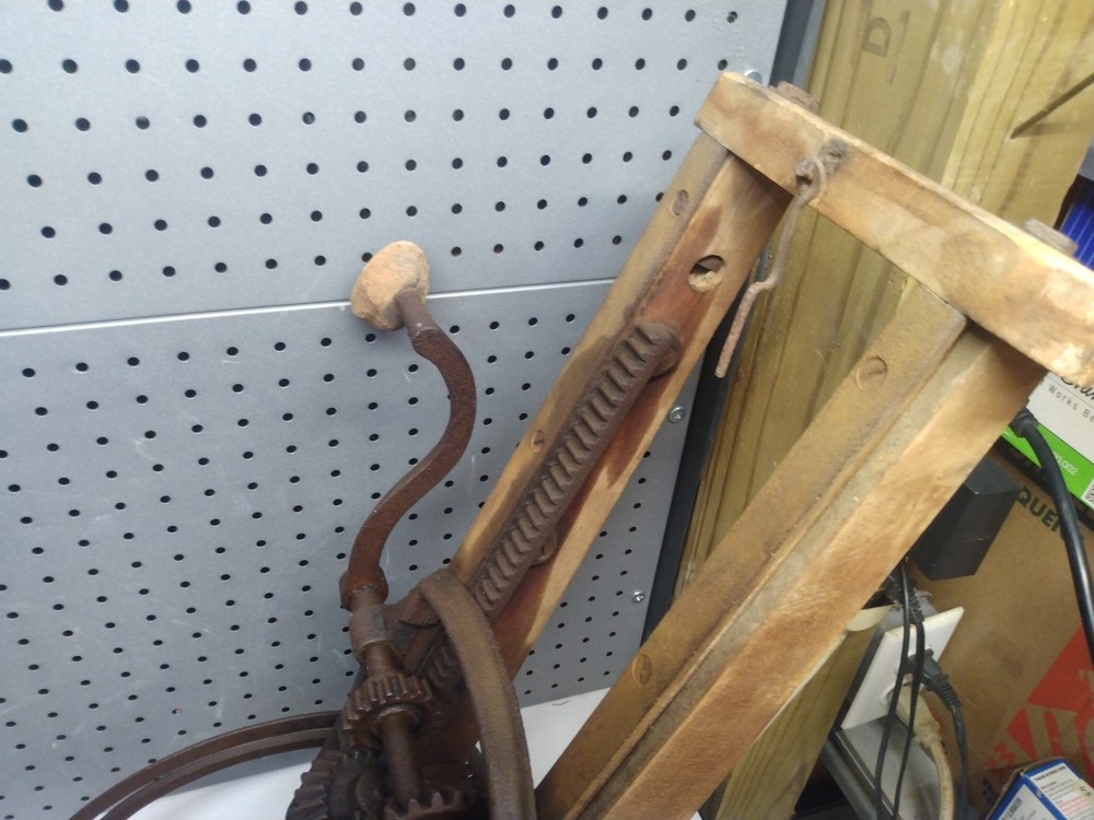 Antique Barn Beam Boring Machine Hand Drill Brace