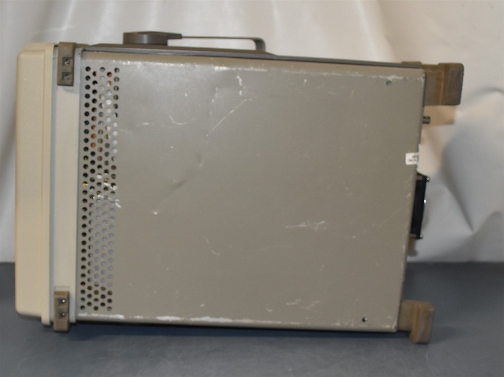 HP 8563E 26.5GHz Spectrum Analyzer