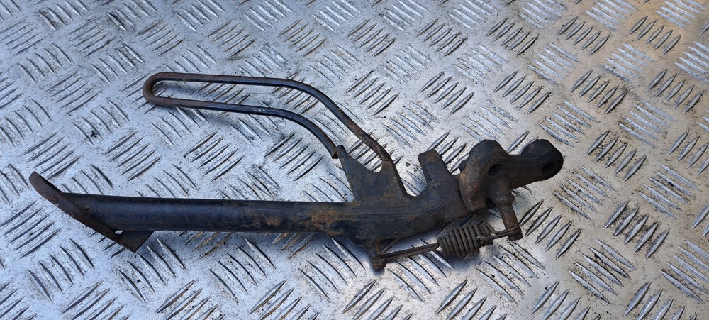 SUZUKI SV1000 SIDE STAND WITH SPRING 2004.