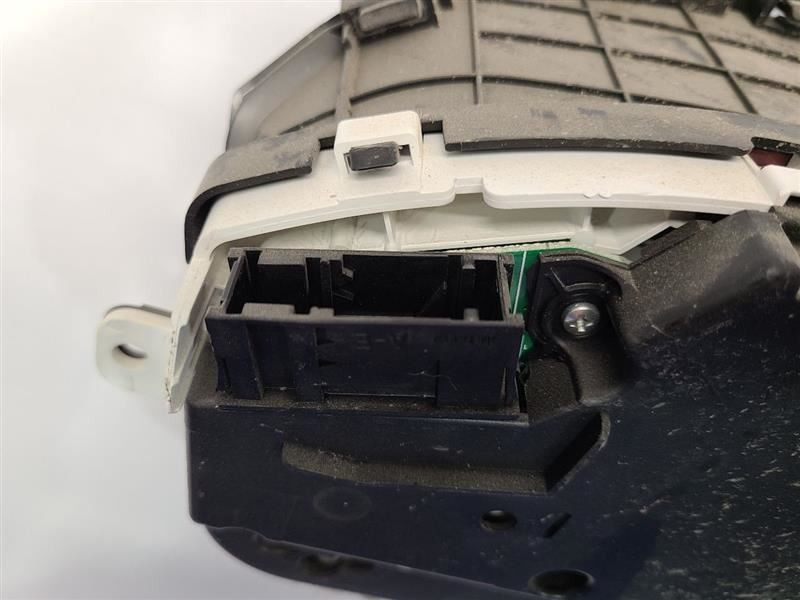 2008 2009 CADILLAC SRX Speedometer Cluster US