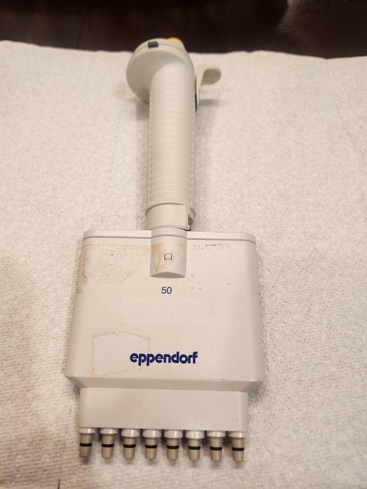 Eppendorf Research 8-Channel Pipetman Pipette