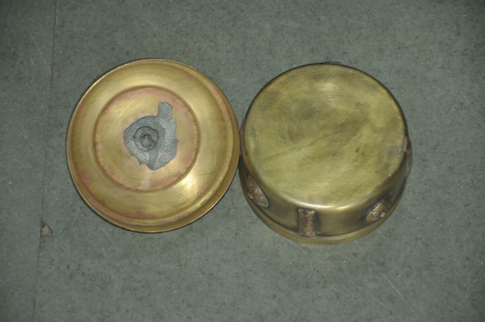 Vintage Brass Round Shape Copper Fitted Solid Dry Fruit Box
