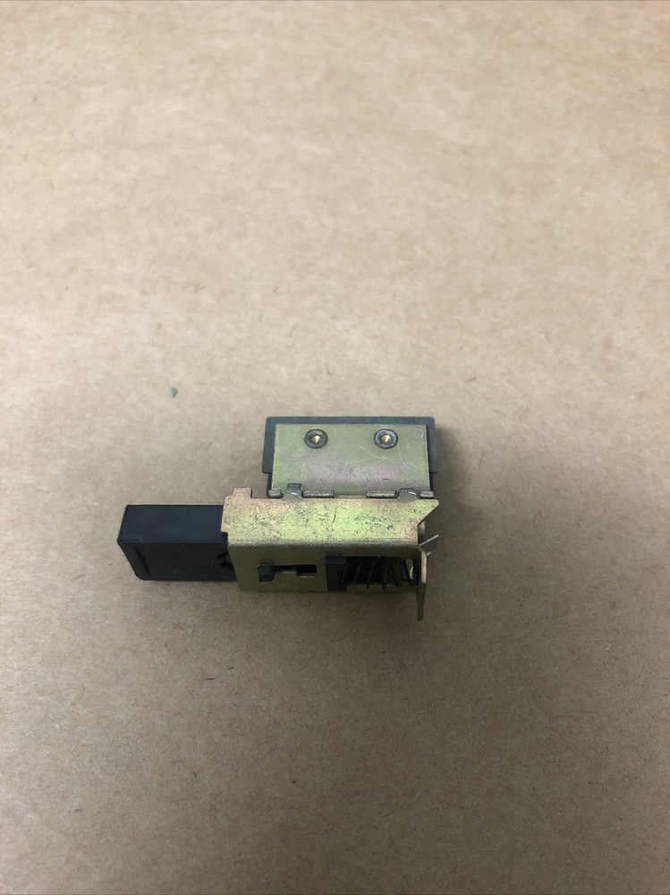 SWITCHCRAFT PART# 75037A50A