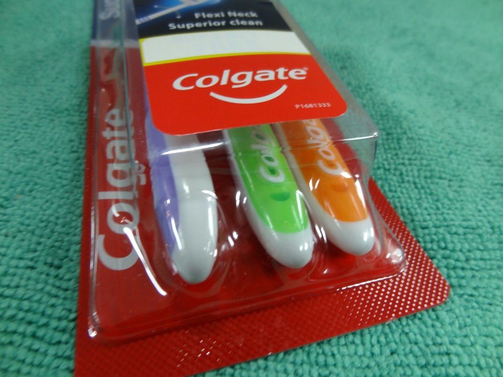NEW Colgate Super Flexi Toothbrushes -3 Pack- Multi Color - MEDIUM