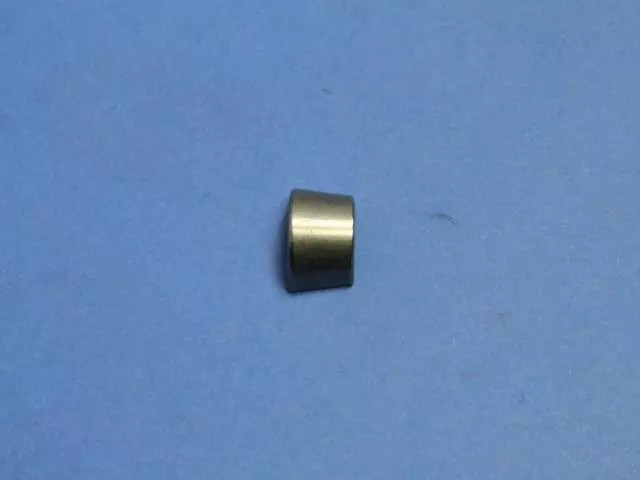 Genuine Mopar Valve Spring Retainer Lock Left Cylinder Head 53010515AA