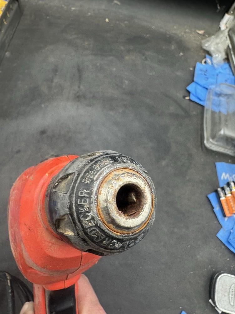 BLACK & DECKER DR250