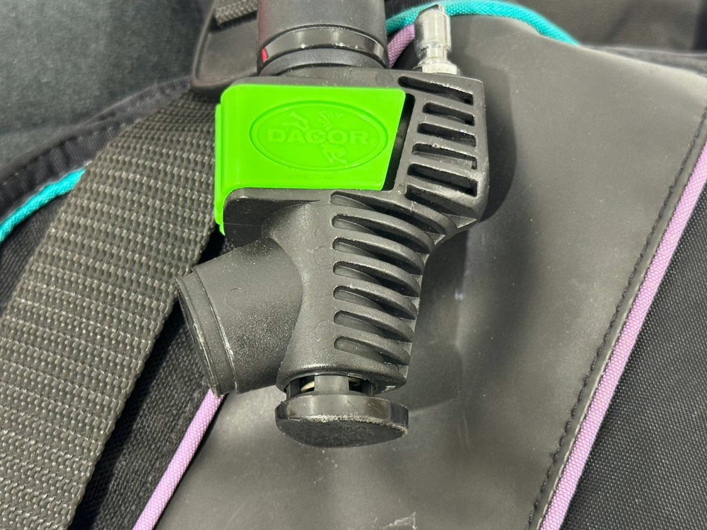 Quantum Dacor Scuba Diving Vest