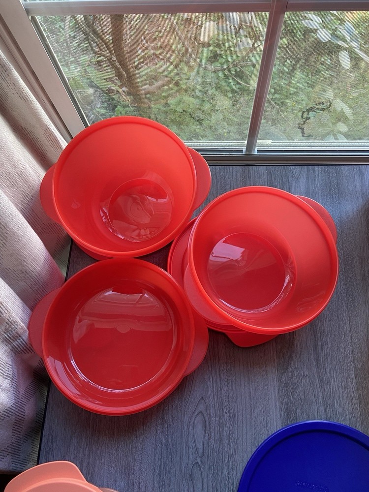 Tupperware CrystalWave Plus Round Microwave Containers.