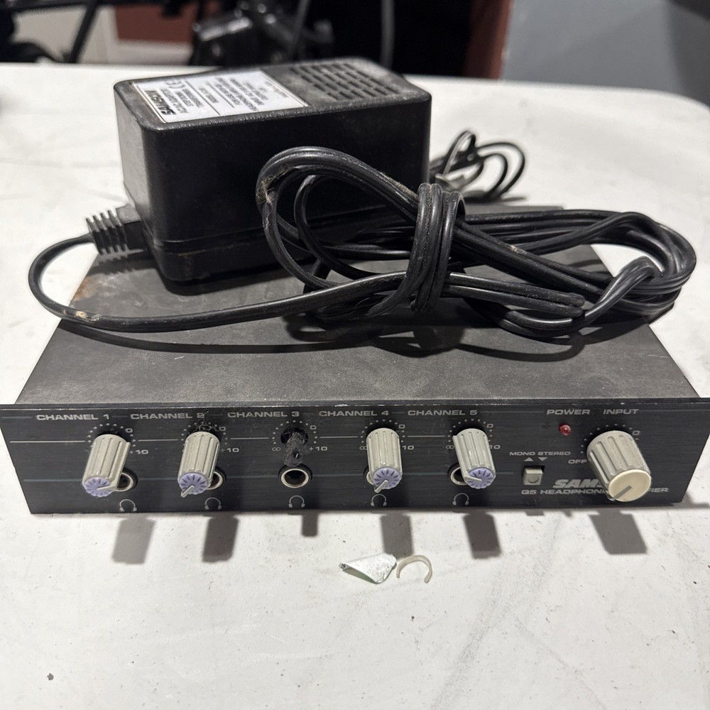 Samson Q5 Headphone Amplifier with Power Supply