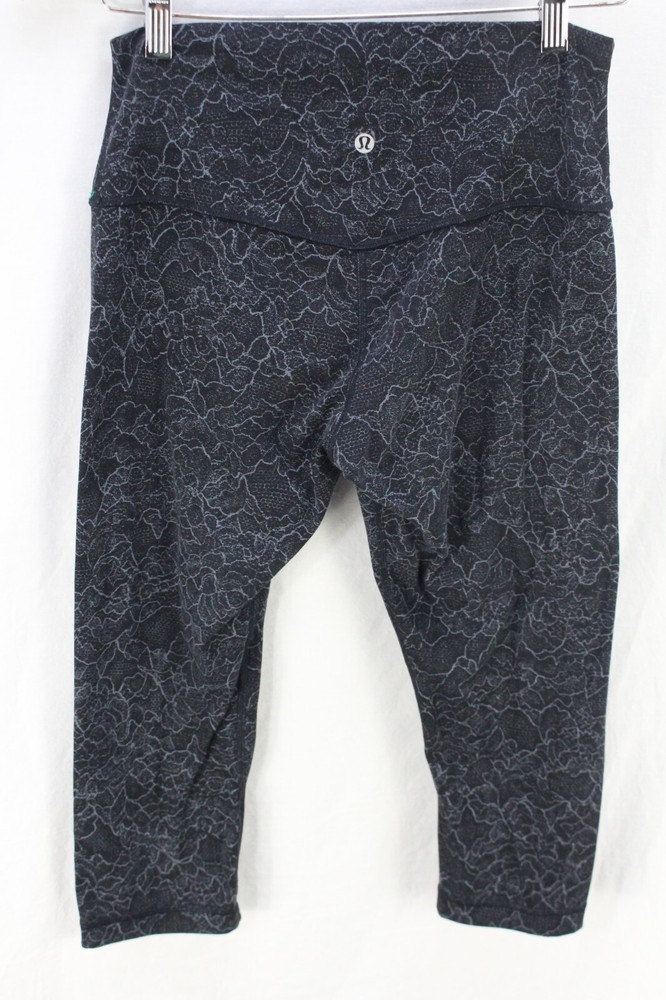 Lululemon Women's Size 8 Grey/Black Patterned Crop Leggings H6