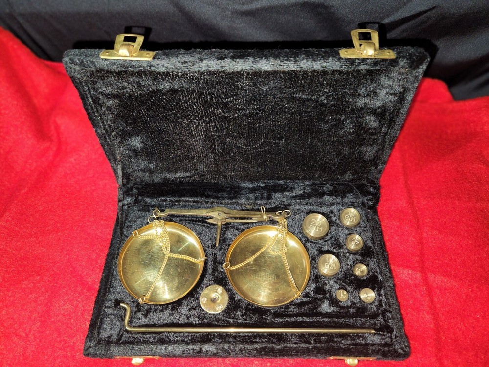 Vintage Hanging Scale (With Weights) in Carrying Case
