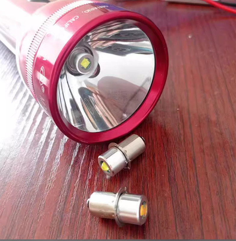 (2) 18 v VOLT Flashlight Replacement White Bulb For MILWAUKEE M18 V18 Worklight