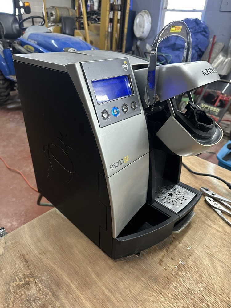 Keurig B3000SE Large K-Cup Brewing System - Used Working