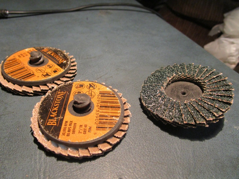(2) 2" x 3-TR Type 27 40-Grit Zirconia Mini Flap Disc w/ Polyester Backing