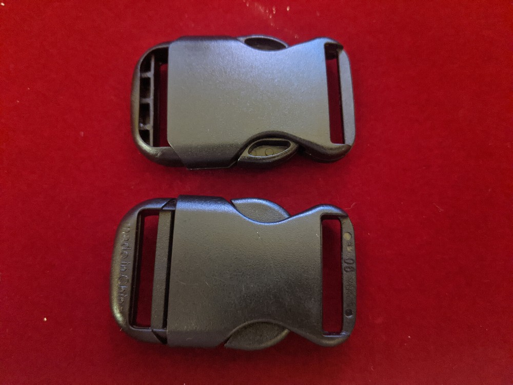 2" Black Plastic Buckles