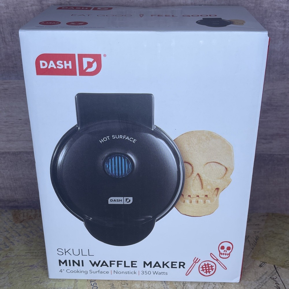 Dash Skull Shaped Mini Nonstick Waffle Maker Black Halloween Breakfast 4"