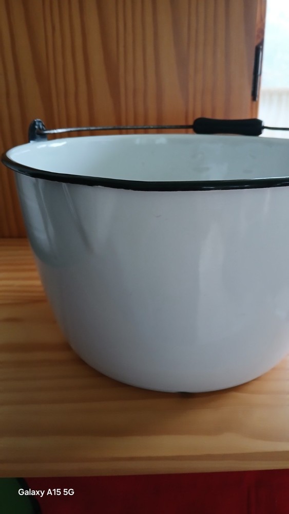 Large Vintage Enamel Ware With Black Wooden Handle 13" Diameter