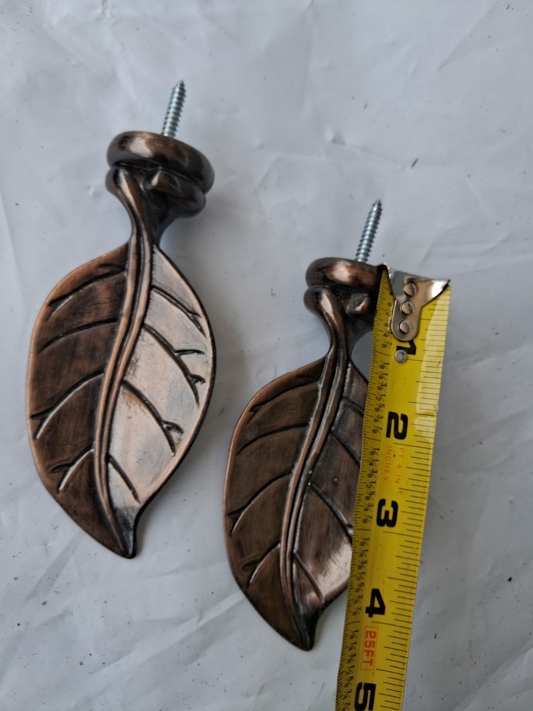 2 Decorative Curtain Rods Leaf Pattern FINIAL
