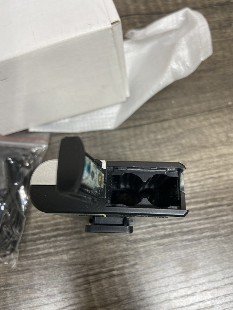 Array AGR300 3-Channel UHF Transmitter (Battery READ) As Is