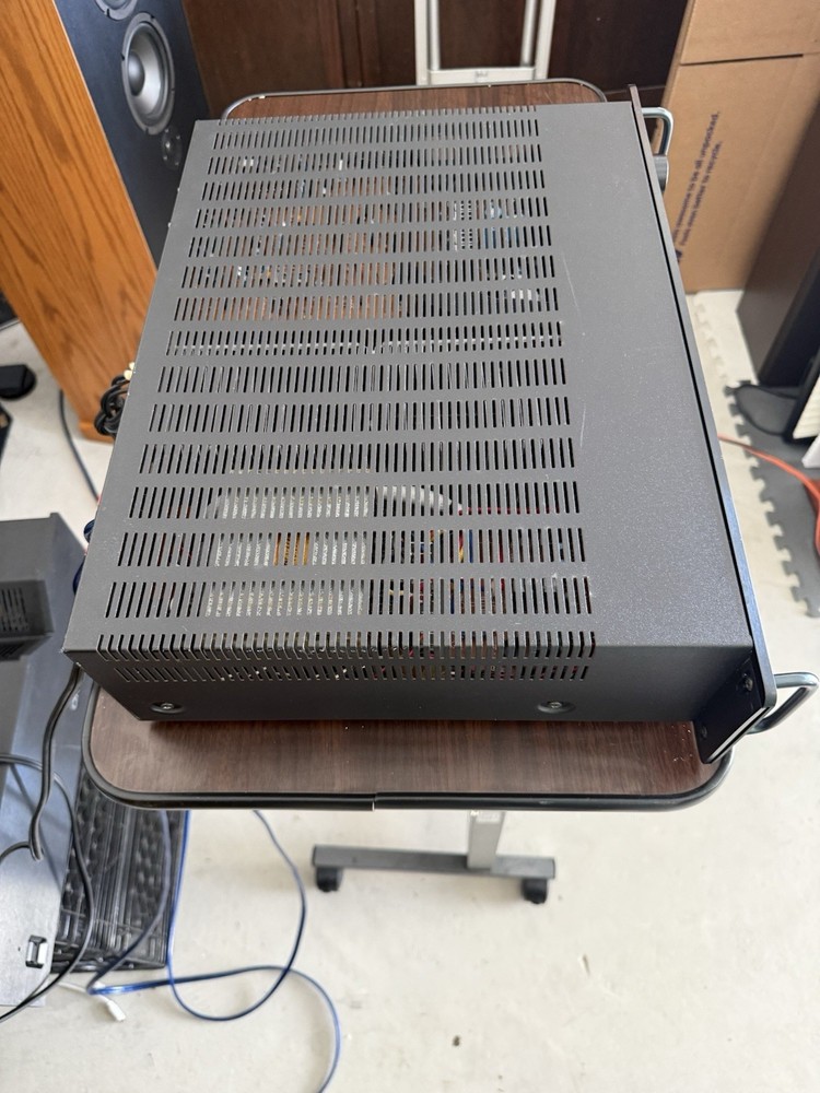 The Carver Receiver HR-752 Nice