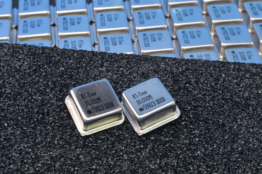 (2) KS Electronics Standard Clock Oscillator OSC 10.000MHZ Half Size