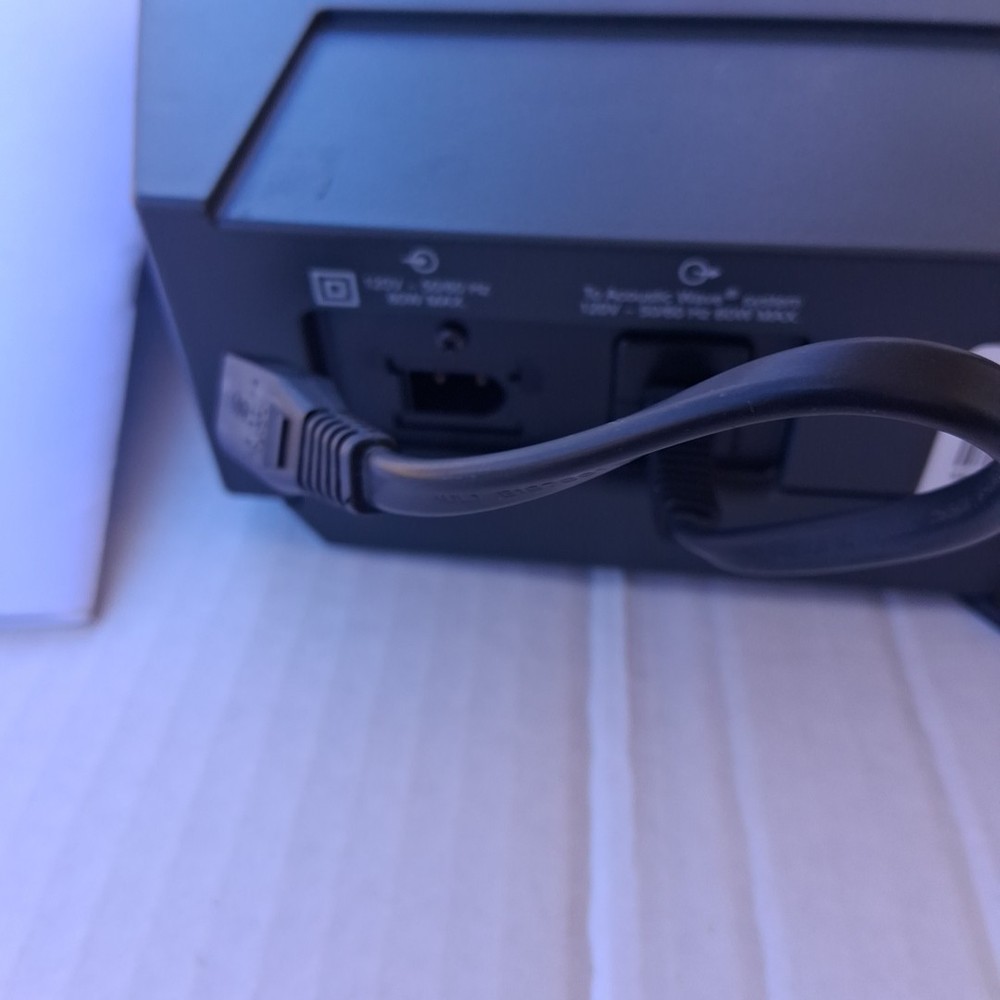 Bose Acoustic Wave Music System II Multi-Disc 5 CD Changer Powers On W/Remote