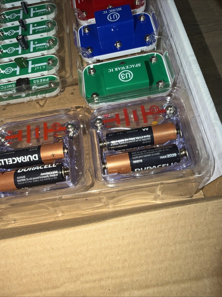 Snap Circuits Classic SC-300 Electronics Exploration Kit Opened Box Nice