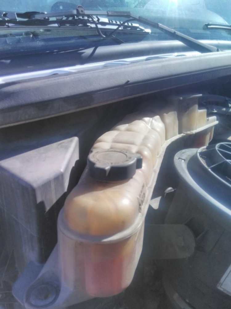 For 2013 FREIGHTLINER M2 106 RADIATOR OVERFLOW TANK ,  GA