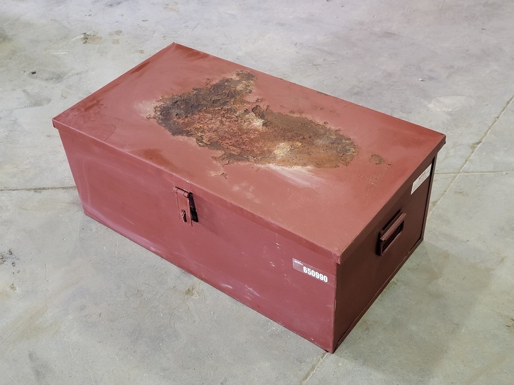 Tool Box - 30" x 17" x 12" – Consumer Items