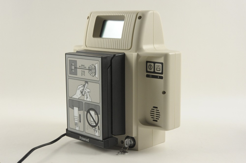 Polaroid Model ID Econo/Delux Camera System ID-104
