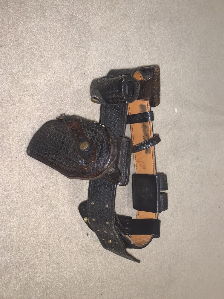 Authentic Tex shoemaker Police gun holster Belt - LOADED!