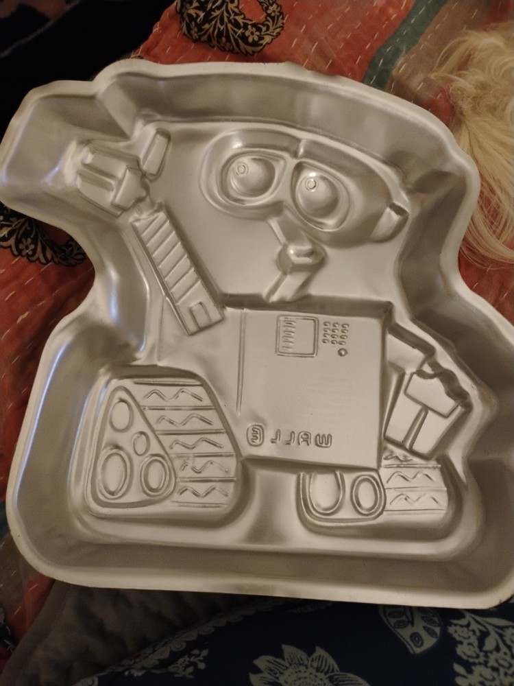 Disney Pixar Wall-E Cake Pan